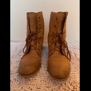 BOUTIQUE 9 Tan Leather Slouchy Boots